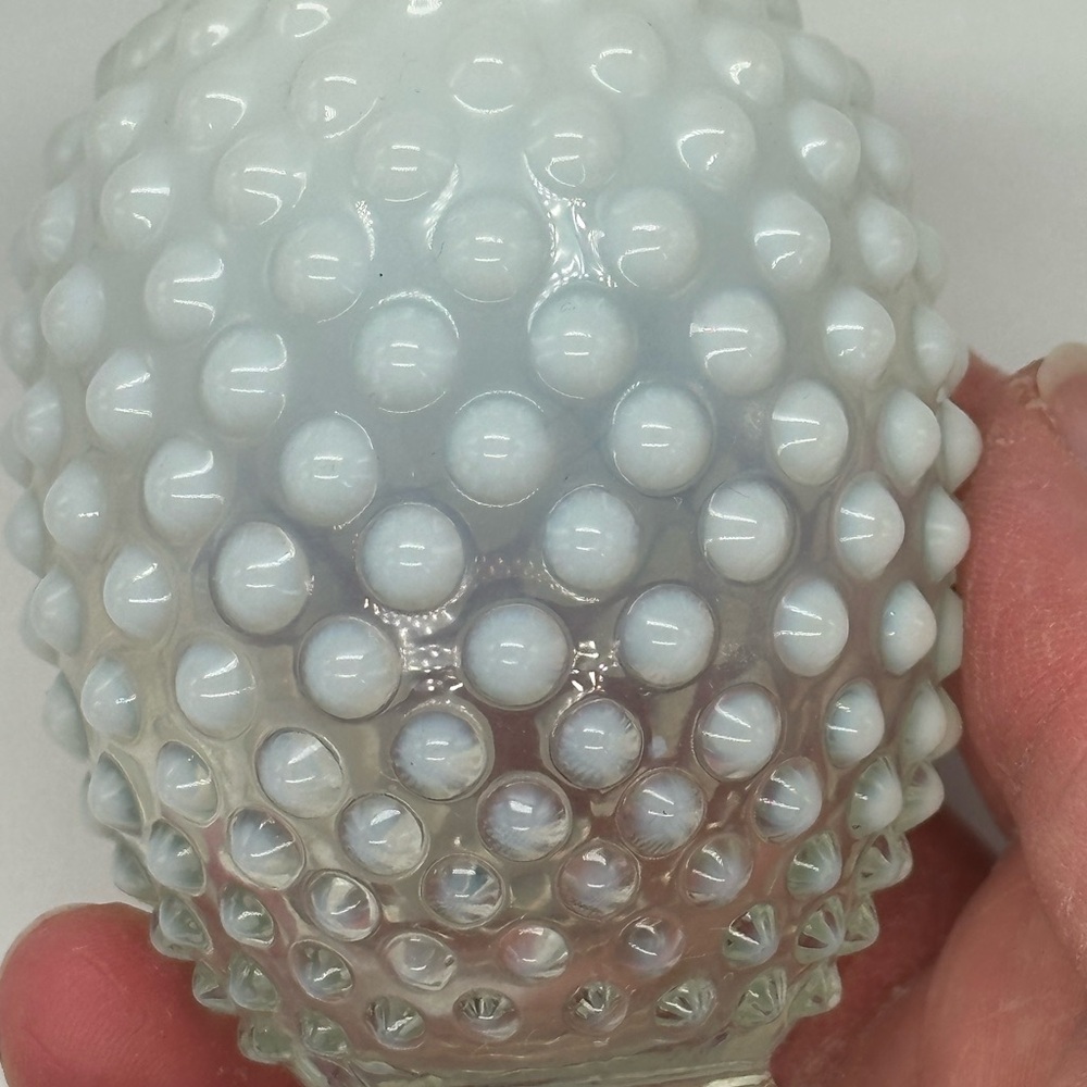 Vintage Fenton Mini Vase Hobnail White Opalescent Glass Ruffle Top 3 1/2" - Picture 8 of 8